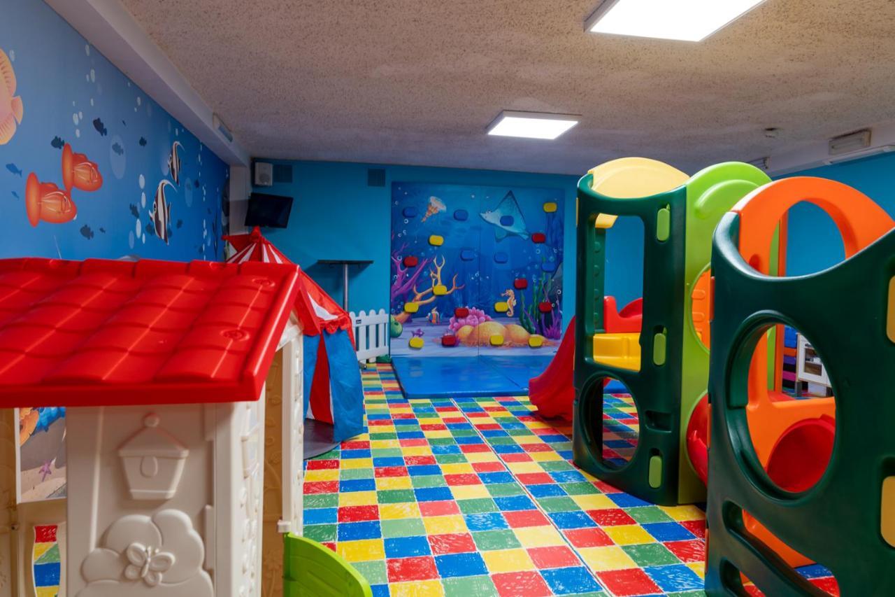 Hotel Gambrinus - Valentini Family Village Белларія-Іджеа-Марина Екстер'єр фото