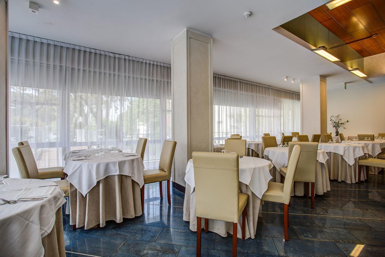 Hotel Gambrinus - Valentini Family Village Белларія-Іджеа-Марина Екстер'єр фото